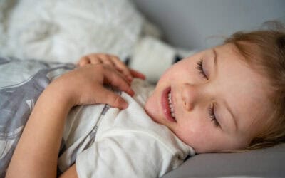 ¿Por Qué Mi Hijo Rechina los Dientes al Dormir? Causas, Consecuencias y Soluciones